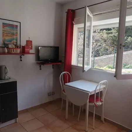 Saint-mandrier Ou La Presqu'ile De Beaute דירה